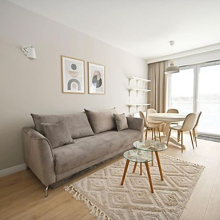 Beige 3City Apartment With Parking In Gdansk By Noclegi Renters Eksteriør bilde