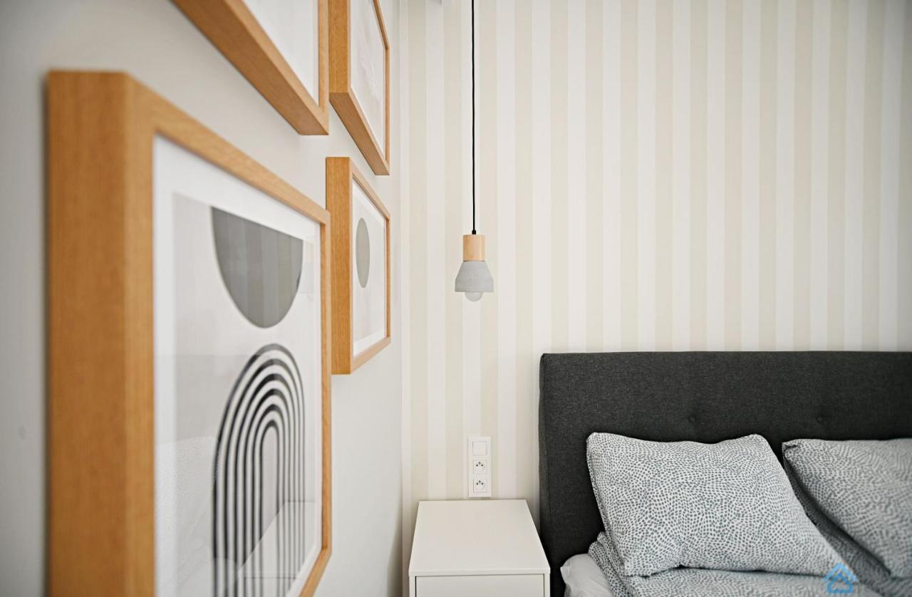 Beige 3City Apartment With Parking In Gdansk By Noclegi Renters Eksteriør bilde