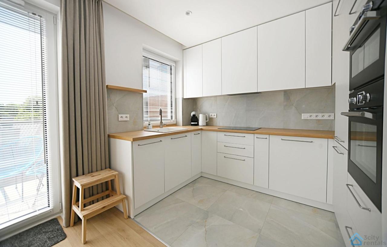 Beige 3City Apartment With Parking In Gdansk By Noclegi Renters Eksteriør bilde