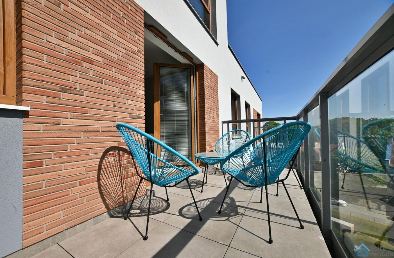 Beige 3City Apartment With Parking In Gdansk By Noclegi Renters Eksteriør bilde
